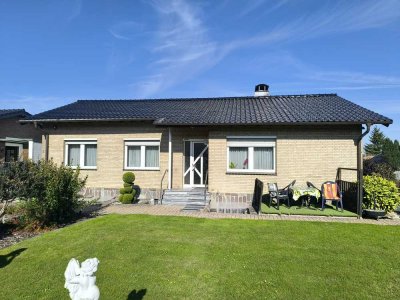 Privatverkauf! Geräumiges 4-Zimmer Haus mit Garage in Langerwehe