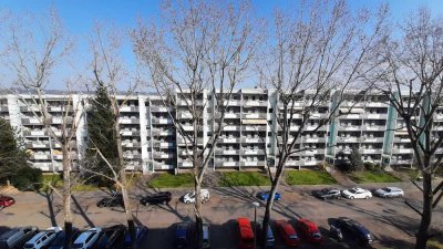 Geräumige 3- Zimmerwohnung zu vermieten in Dresden-Prohlis!