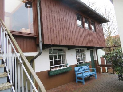 Gemütliche Doppelhaushälfte mit Garten, Werkstatt und Sauna