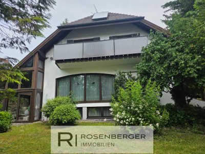 Außergewöhnliches Einfamilienhaus mit Einliegerwohnung, Wellnessbereich und traumhaftem Garten