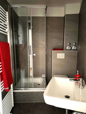+++2 Zimmer mit EBK und attraktivem Duschbad+++