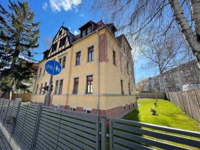 Bequem im Erdgeschoss, Bad mit Wanne, Dusche,FB-Heizung, gr. Balkon, Stellplatz im Hof