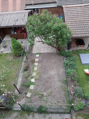 Gemütliche 4-Zimmer-Dachgeschosswohnung mit Garten, provisionsfreie