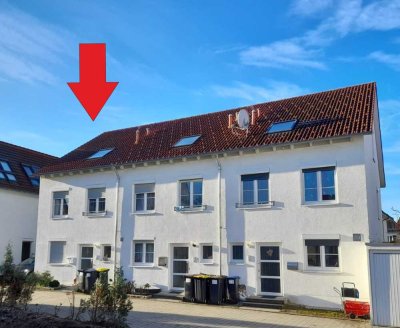 Ansprechendes und neuwertiges 5-Raum-Reihenendhaus in Reutlingen mit Privatstrasse