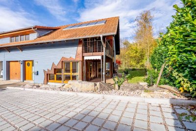 Licht, Holz und Wohlgefühl – ökologisch gebautes Zuhause in Wittlingen!