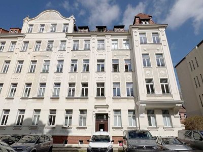 Charmante 1-Zimmer-Dachgeschosswohnung im Denkmal – Ruhige Wohnlage in der Leipziger Südvorstadt