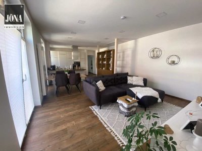 Offen, besonders, einzigartig mit Erweiterungspotential:
Historische Loft-Wohnoase in der Nähe vom