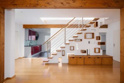 Altbau-Dachgeschosswohnung mit privater Dachterrasse am Adolfplatz — 127m², provisionsfrei