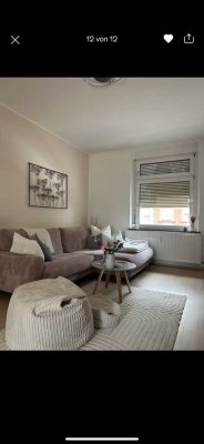 Geschmackvolle 2,5 Zimmer Wohnung mit gehobener Innenausstattung mit Balkon in Solingen