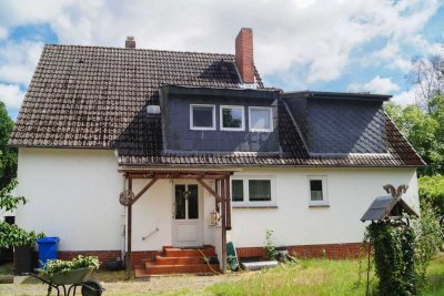 Gestaltbares Zuhause : EFH mit Garten, Garage und 4 Freistellplätzen mit Renovierungsbedarf