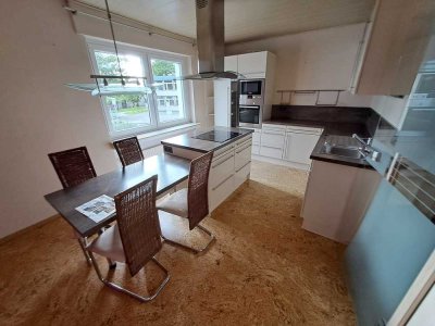Attraktive und modernisierte 5-Zimmer-Wohnung mit gehobener Innenausstattung mit EBK in Melle
