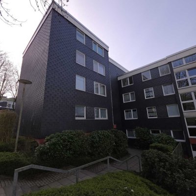 Großzügige 4 Zimmer ETW mit Balkon & PKW Stellplatz  in Vohwinkel !