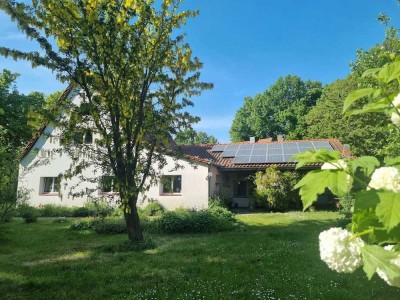 Traumhafter Garten Lindenallee 2te Reihe - mit Nebengelassen