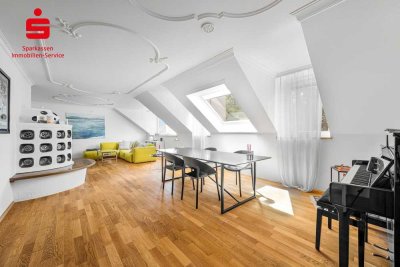 Mit Liebe zum Detail - stilvoll sanierte 2,5-Zimmer-Wohnung mit Charakter