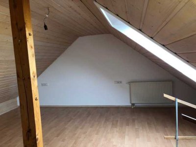 Attraktive und neuwertige 2-Zimmer-Dachgeschosswohnung in Tettnang