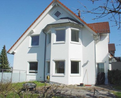 GROSSZÜGIGES FAMILIENHEIM IN RENNINGEN