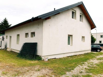 Einfamilienhaus mit Doppelgarage zu verkaufen!