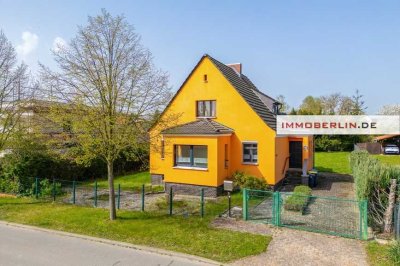 IMMOBERLIN.DE - Charaktervolles Haus auf teilbarem Westgrundstück in familienfreundlicher Lage