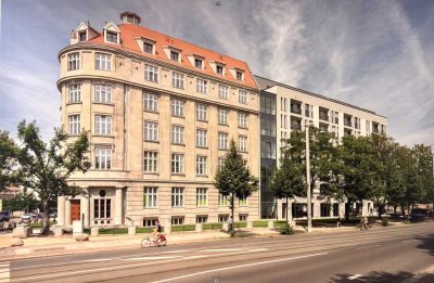 Helle 2-Zimmer-Wohnung mit Wanne und moderner EBK