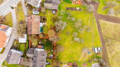 Naturliebhaber aufgepasst! - Wohnhaus mit Einliegerwohnung, ca. 3.200 m² inkl. Bauplatz