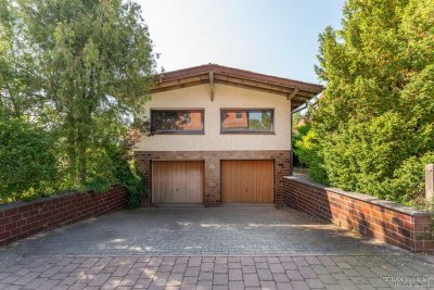 Doppelgarage mit Singlewohnung und Erweiterungspotential