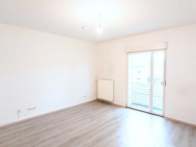 ~ Tolle Etagenwohnung mit Mini-Balkon FRISCH SANIERT ~