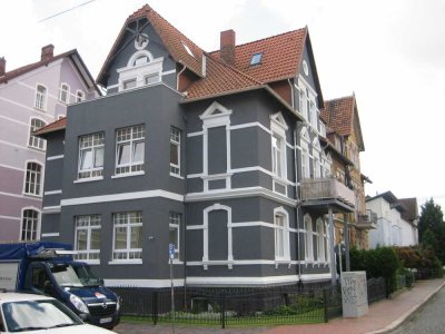 Herrschaftliche Wohnung in der Oststadt mit Balkon, EBK und Wintergarten