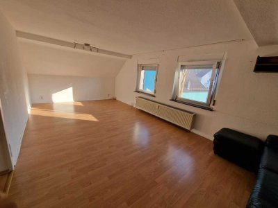 Exklusive, gepflegte 2-Zimmer-Dachgeschosswohnung in Dornburg