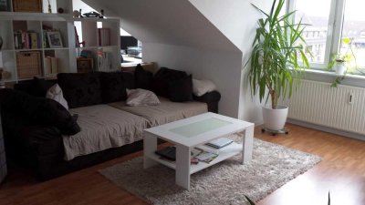 2-Zimmer DG Wohnung, energetisch saniert, verkehrsgünstig