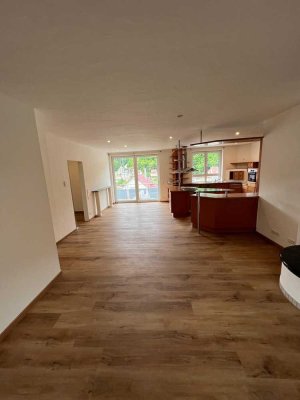 Vollständig sanierte OG-Wohnung im schönen Wildberg !!