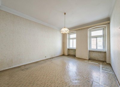 ++NEU++ 1 Zimmer Sanierungsobjekt im Altbau – klein, fein, ausbaufähig!