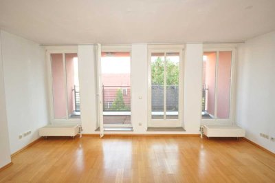 Augsburg Altstadt: Attraktive Maisonettewohnung, Balkon, EBK, ZH, Nähe Basilika