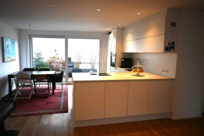 Wie neu, hochwertige, wunderschöne 4 Zi Wohnung in Aidlingen, Barrierefrei