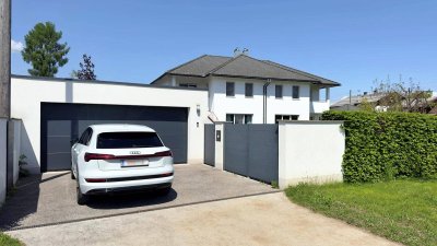 Neuer Preis: Gepflegte Doppelhaushälfte mit Garage &amp; sonnigem Garten in Toplage.
