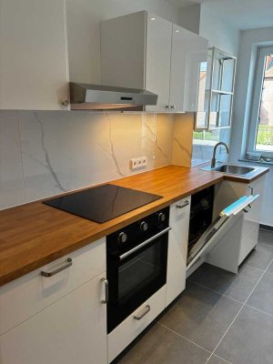 Erstbezug nach Modernisierung - Helle 3-Zi.-Wohnung mit Balkon & Einbauküche