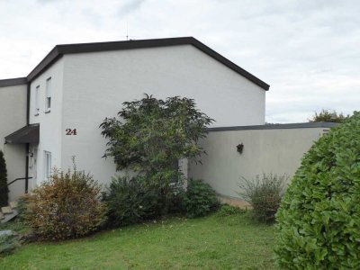 Modernisiertes Reiheneckhaus in ruhiger Halbhöhenlage