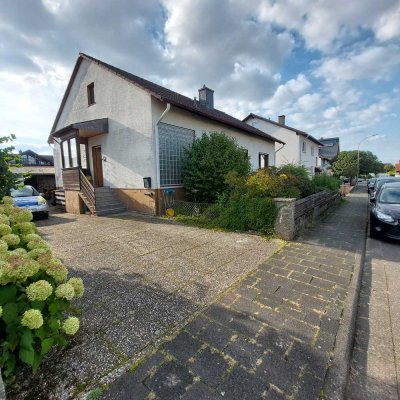 Charmantes Einfamilienhaus mit Ausbaupotenzial und Nebengebäude in ruhiger Wohnlage
