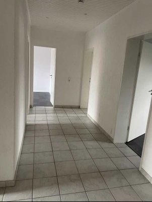 3 Zimmer Wohnung in Lehre 1.OG mit Balkon, Stellplatz und Keller