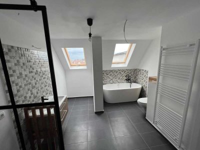 Kernsanierte 4-Raum-Wohnung