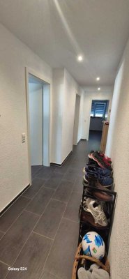 Exklusive 3-Zimmer-Dachgeschosswohnung mit gehobener Innenausstattung mit Balkon in Illertissen