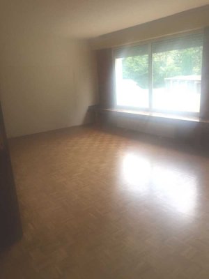 "gepflegte 3 Raumwhg. auf 90m² mit Balkon" absofort zu vermieten!!!