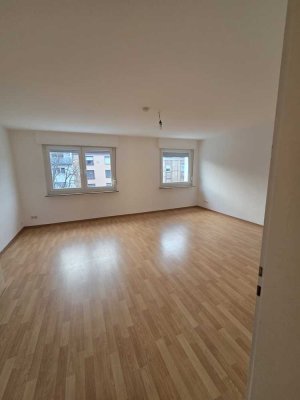 Schöne 4-Zimmer-Wohnung mit Balkon