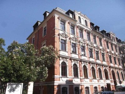 -Zentrumsnah- günstige 1 Zimmer Wohnung im Souterrain mit Garage... auch für Kleingewerbe geeignet