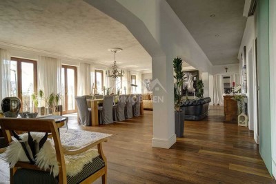Schmuckstück mit ca. 459 m² Gewerbefl. und ca. 180 m² Wohnfl, einzigartige Immobilie in der Altstadt