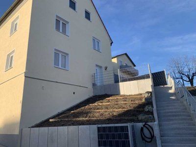 Helle 3,5-Zimmer Maisonette Wohnung Erstbezug nach Sanierung