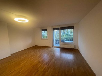 *ab sofort* Großzügige Garconniere mit Balkon und Tiefgarage - zentral und ruhig