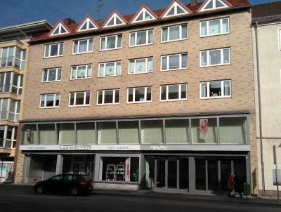 Helle frisch renovierte 2-Zimmer-Küche-Bad-Wohnung, 64 qm,  in Bremerhaven-Geestemünde