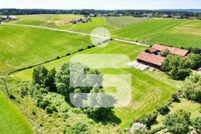 Idyllischer Vierseithof in ruhiger Lage – Ein historisches Juwel für Liebhaber der Natur