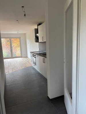 *Neubau/Erstbezug: Stilvolle 2-Zimmer-Wohnung in Tutzing-Kampberg*