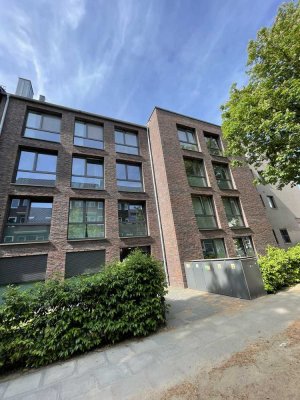 Helle 2-Zimmer Wohnung großem Garten und Einbauküche